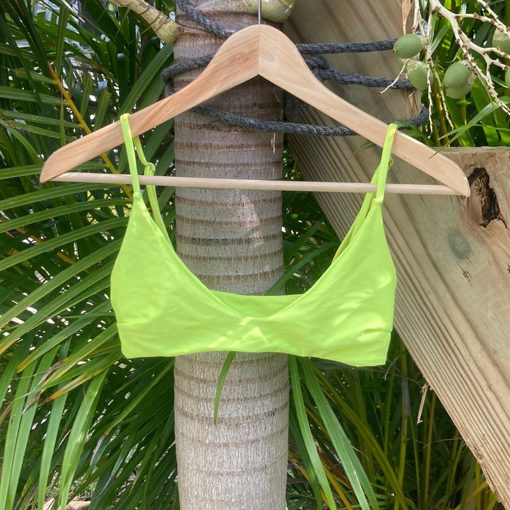 🔥🔥NWOT bikini top SHEIN